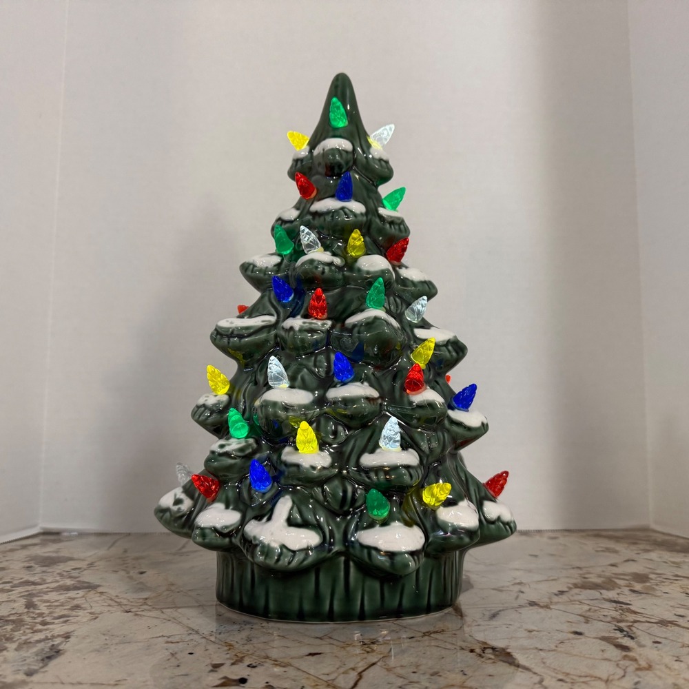 Vintage Holland Mold 12" Ceramic Christmas Tree Green Multicolor Lights Battery